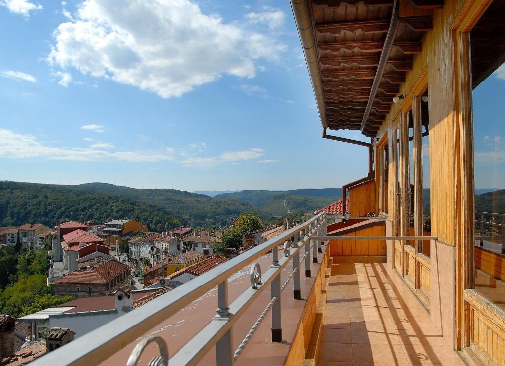 Hotel Comfort Wielkie Tyrnowo Zewnętrze zdjęcie